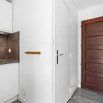 بيت للعطل Eleuthera Sun Quiet Ground-floor With Terrace And Pool Nearby آجد